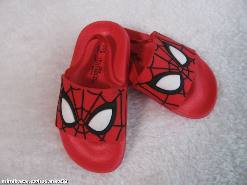 Krásné lehké letní sandálky Spiderman