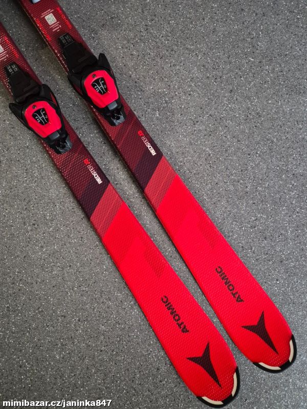 JUNIOR CARV. LYŽE ATOMIC REDSTER J2 - 140CM