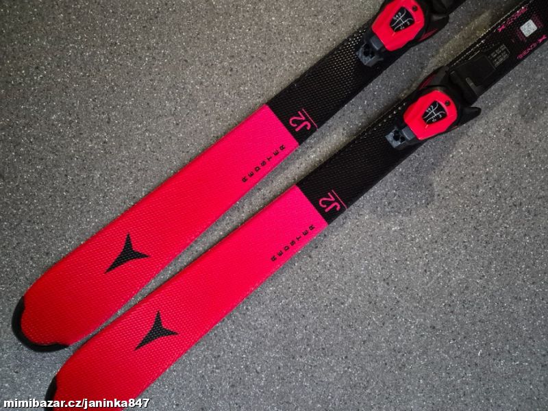 JUNIOR CARV. LYŽE ATOMIC REDSTER J2 - 150CM