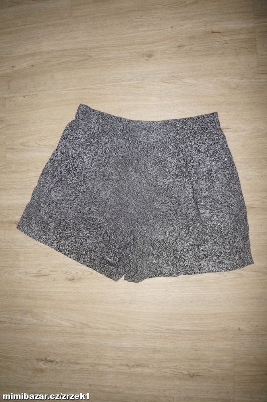 H&M letní kraťasy s kapsami vel.42