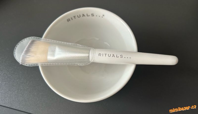 Štětec s miskou na pleťovou masku RITUALS