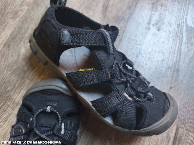 Černé KEEN CNX v.34