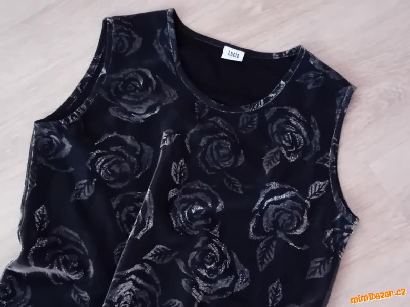 HEZKÉ KVALITNÍ TRIČKO S KVĚTY - vel.XL /zn.Lucia