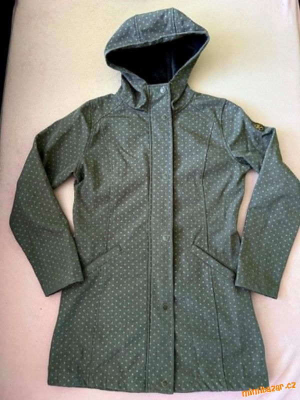 Zimní softshellový kabát s kožíškem 152