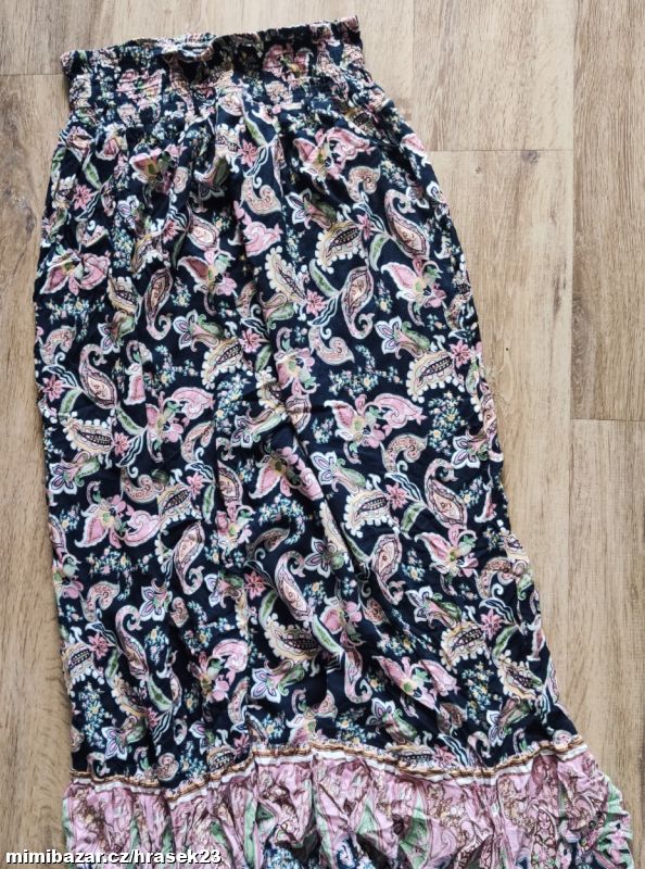 MAXI SUKNĚ 38