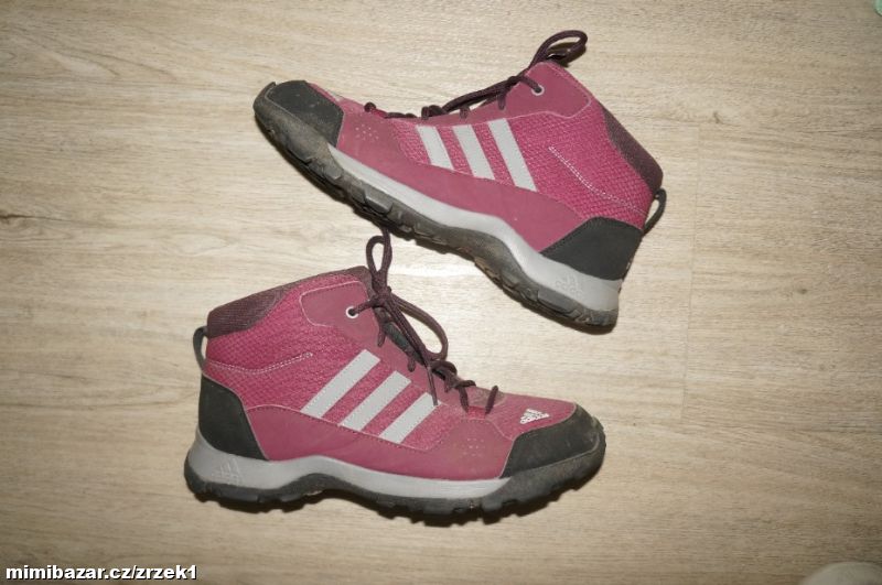 Adidas trekové boty vel.40