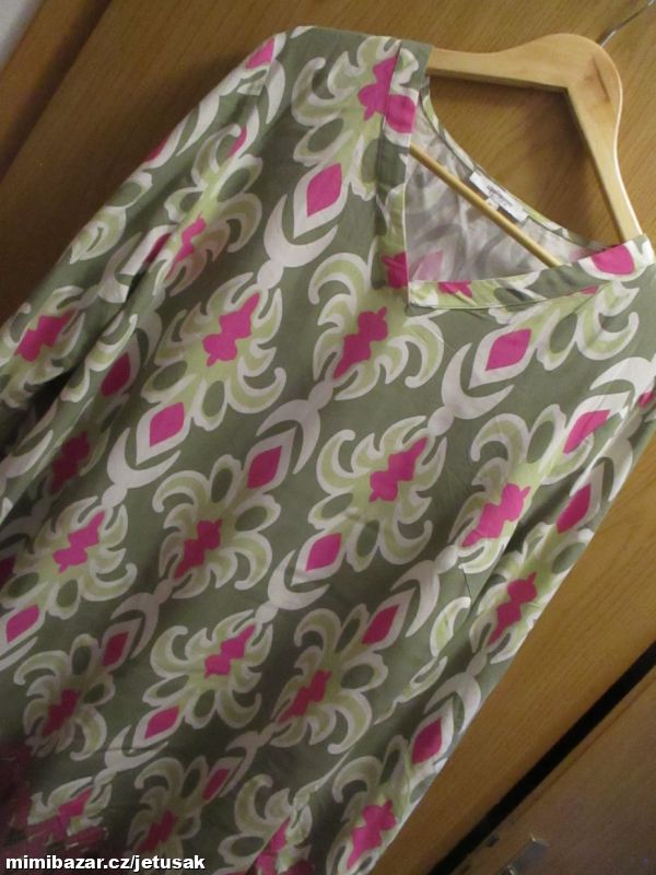 Dámské šaty vel 48/XXL