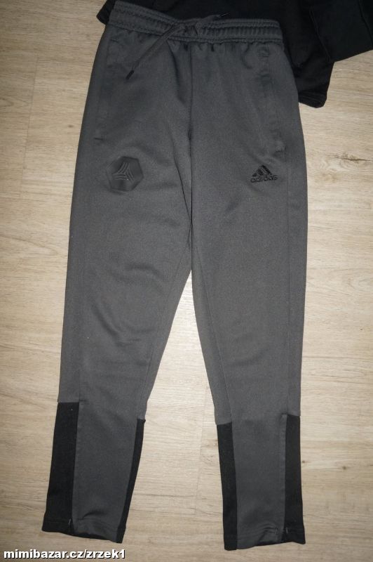 ADIDAS tepláky pro fráju vel.140/146