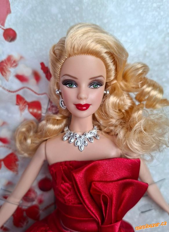 Na prodej sberatelska Barbie Holiday 2012 blond