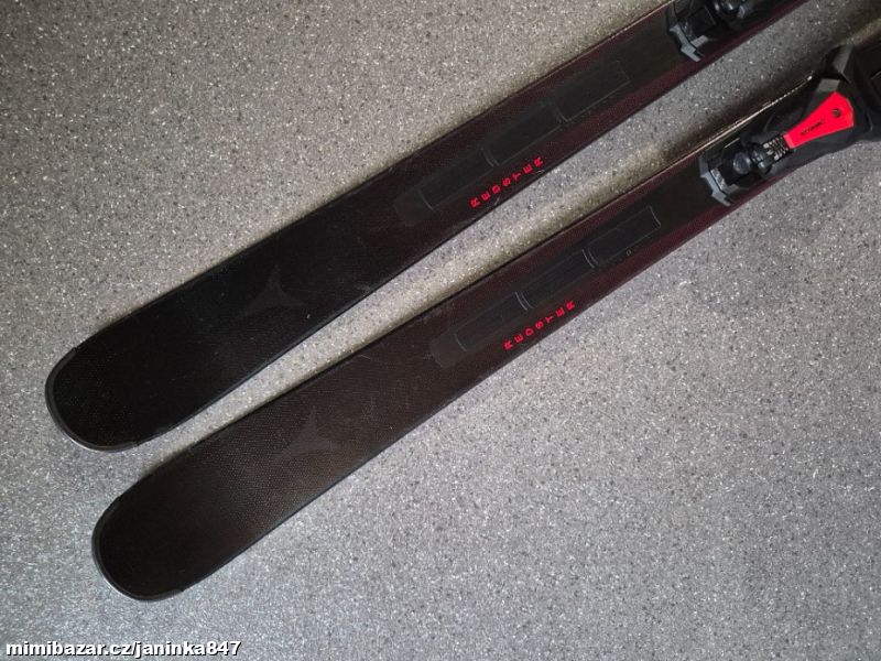 SJEZD. CARV. LYŽE ATOMIC REDSTER X7 - 161 CM