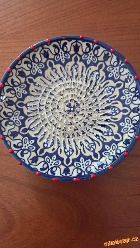 Porcelánové struhadlo na česnek