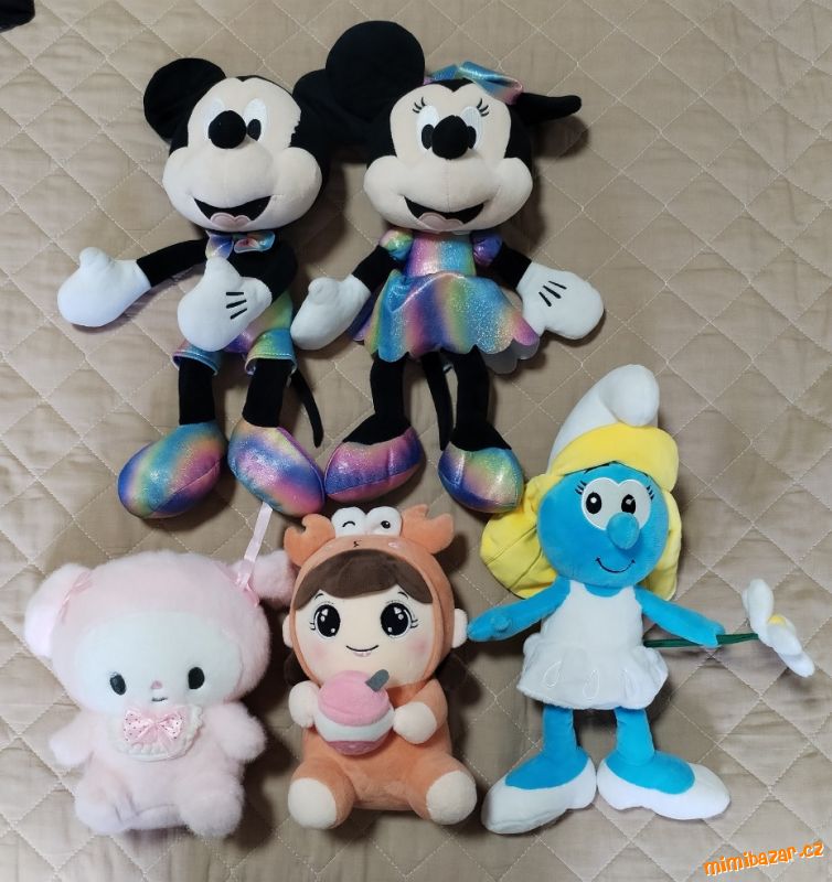 Disney Smurf a jiní plyšáci velcí