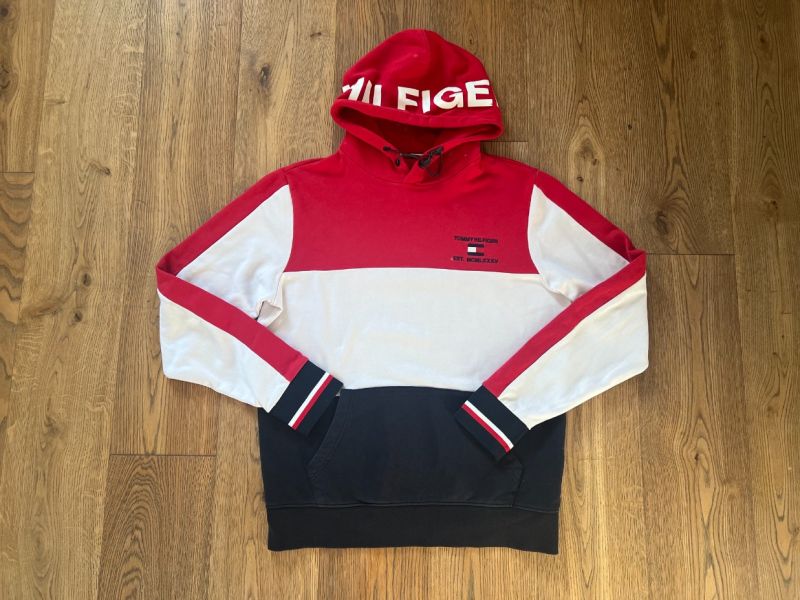 Krásná mikina Tommy Hilfiger vel L s drobnou vadou