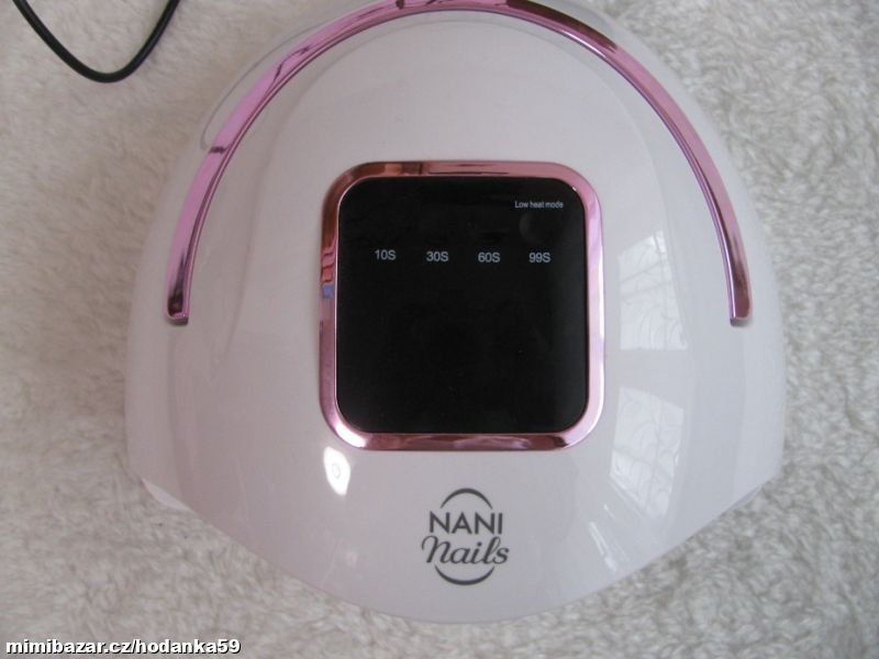 UV / LED lampa na nehty NaniNails