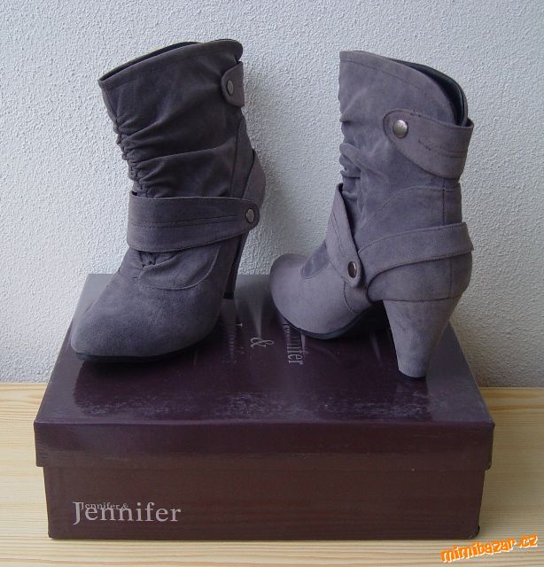 Kozačky zn. Jennifer & Jennifer, vel. 39