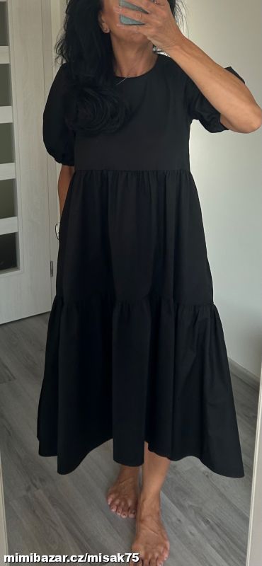 Černé šaty Zara