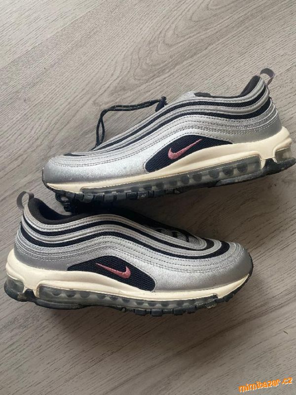 Pěkné botasky Nike velikost 41