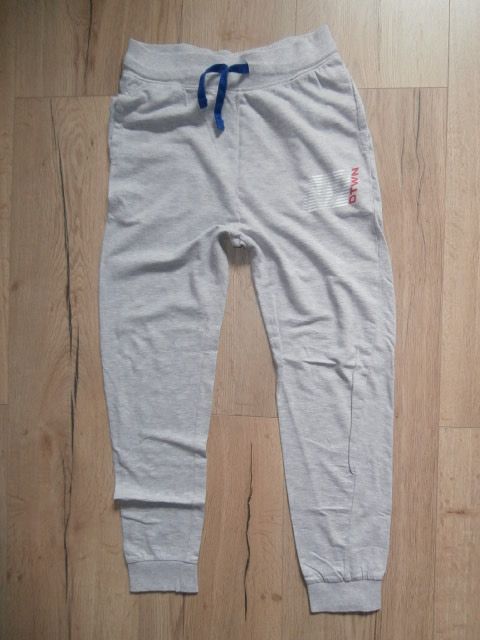 Tepláky H&M vel.164 -šedé !!!!!