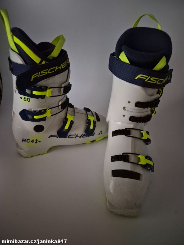 JUNIOR. LYŽ. BOTY FISCHER RC4 60 JR - VEL. 25 CM