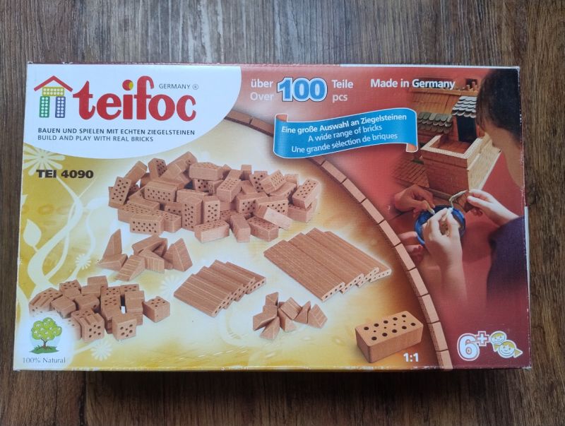 Stavebnice. Kostky Teifoc