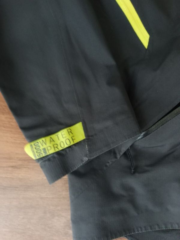 Přechodová outdoorová bunda
