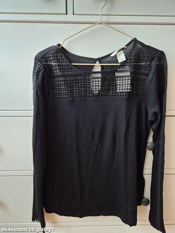 Černé dámské tričko H&M, vel. S