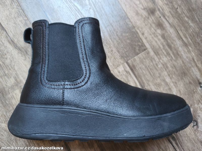 Kožené kotníkové chelsea boty FITFLOP v42-1x obuté