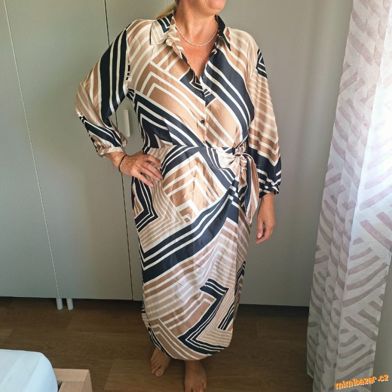 ELEGANTNÍ ZAVINOVACÍ ŠATY