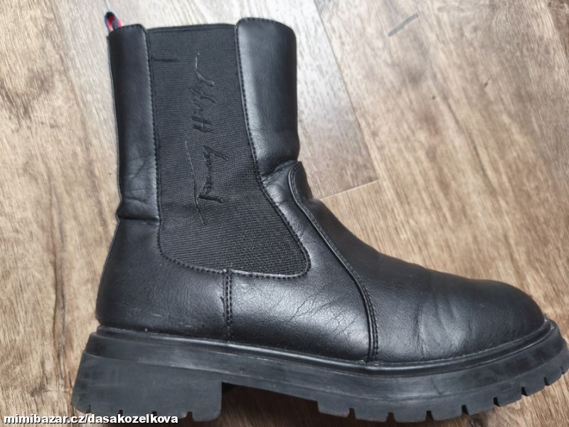 Podzimní boty TOMMY HILFIGER v.38