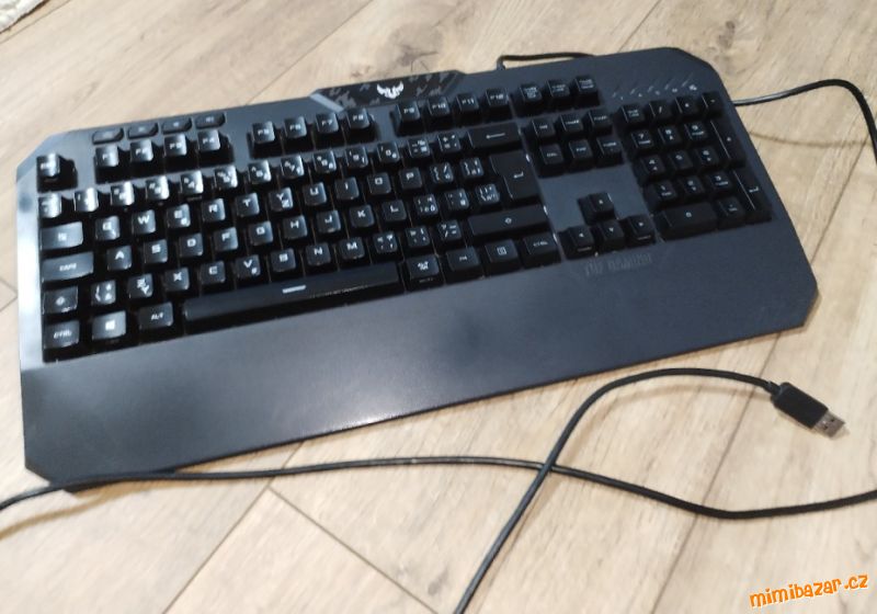 Herní klávesnice Asus