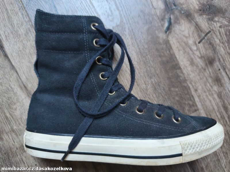 Vyšší kožené CONVERSE s kožíškem v.36, 5