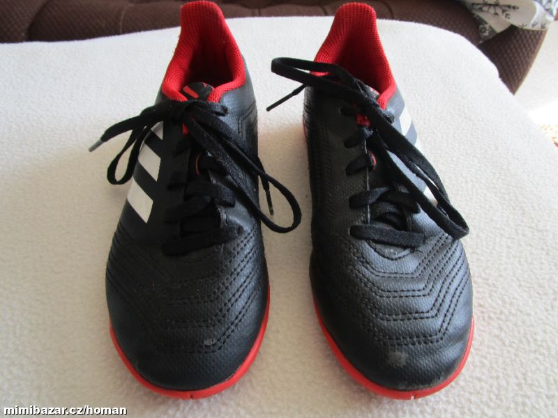Černé sportovní boty Adidas Predator, č. 32
