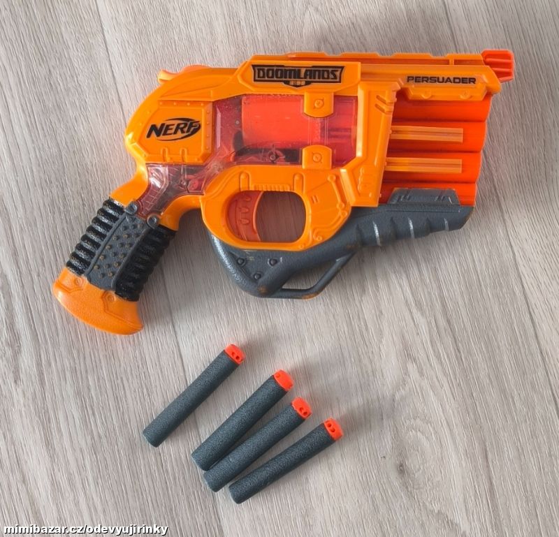 Nerf Doomlands Persuader + náboje