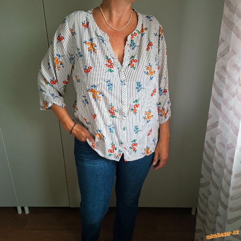 SPLÝVAVÁ HALENKA 46/48