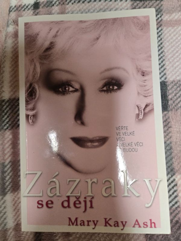 Prodám novou knihu zázraky se dějí Mary Kay