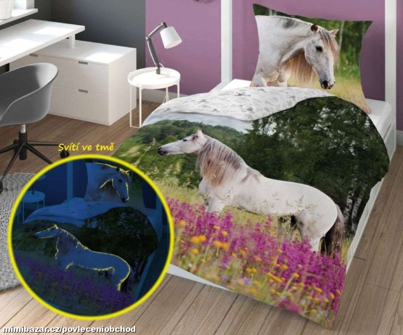 Bavlněné svítící povlečení Kůň na louce