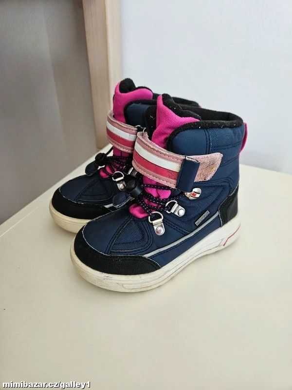 Sněhule Tommy Hilfiger, vel. 26, stélka 16 cm