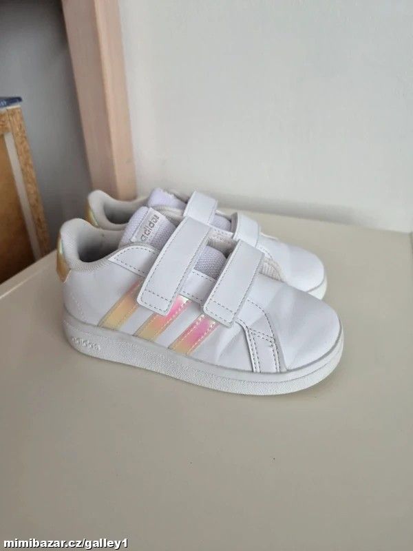 Tenisky Adidas, vel. 26 ½