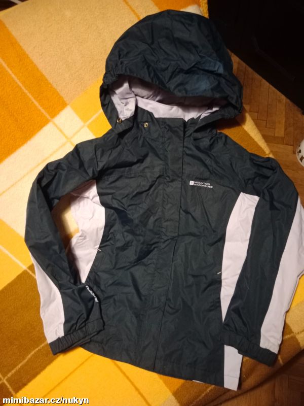 Dívčí podzimní bunda