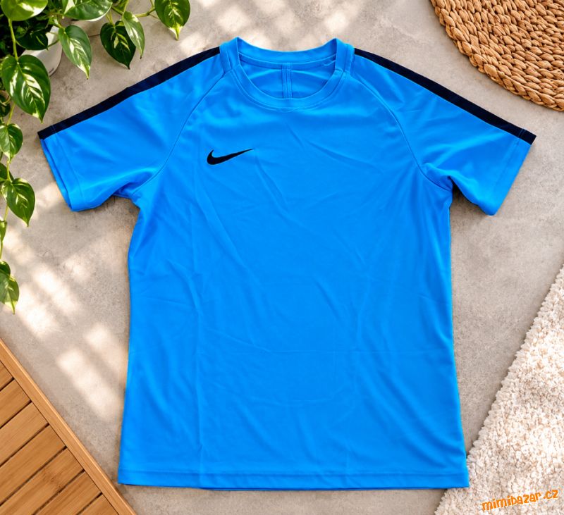 SPORTOVNÍ TRIKO vel.158