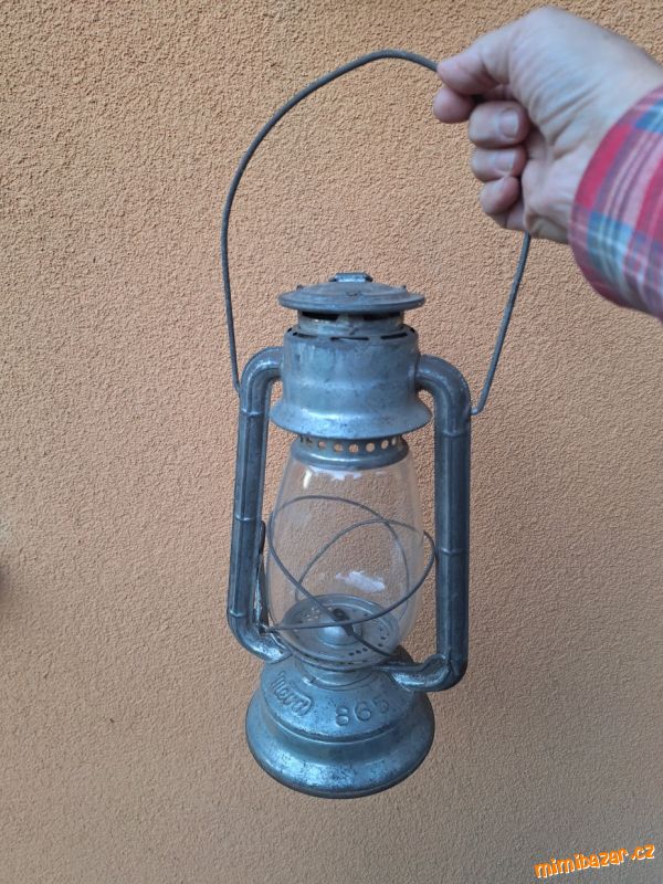 Petrolejová lampa