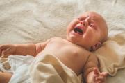 Proč miminka pláčou? Tady je 10 nejčastějších důvodů