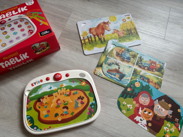 Albi - mluvící tablík