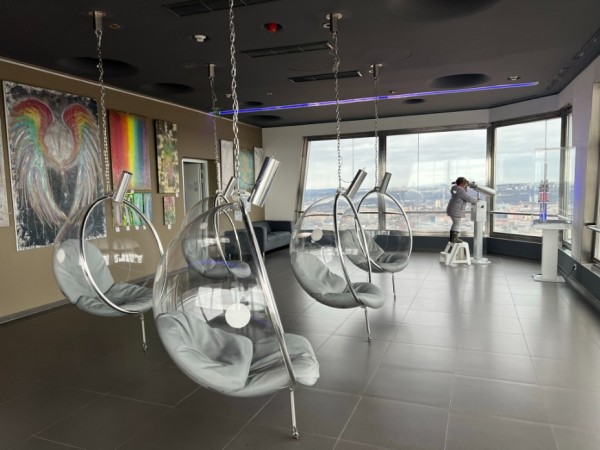 Ráno v oblacích: bohatá snídaně s focacciou a vstup na vyhlídku Žižkovské věže