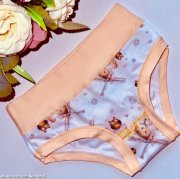 Emy Bimba vel 8