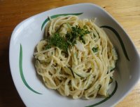 Těstoviny s lehkou cuketovou omáčkou